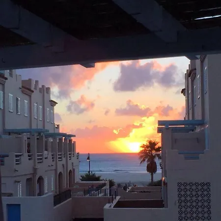 Seaview Apartment *
